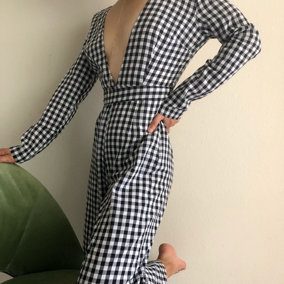 Checkered jumpsuit with plunging neckline - Picture 6 of 7
